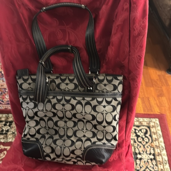 Coach Shoulder Bag Good Condition #3973 - Picture 2 of 12